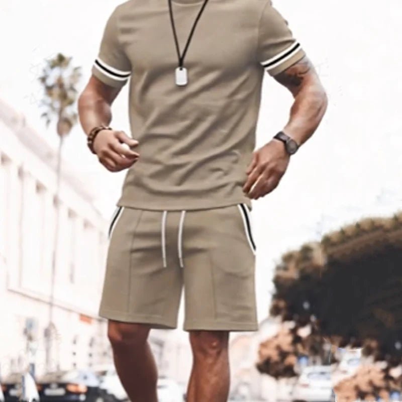 Eliano | Sportliches 2 - Teiliges Set Mit T-Shirt Und Shorts - maggiplanet.net